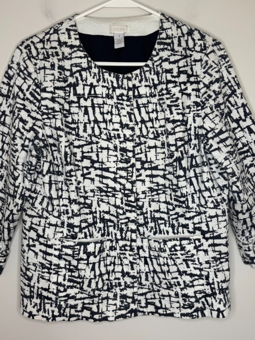 CHICO'S Black White Blazer Womens M 3/4 Sleeve Pockets Hidden Snap Closure